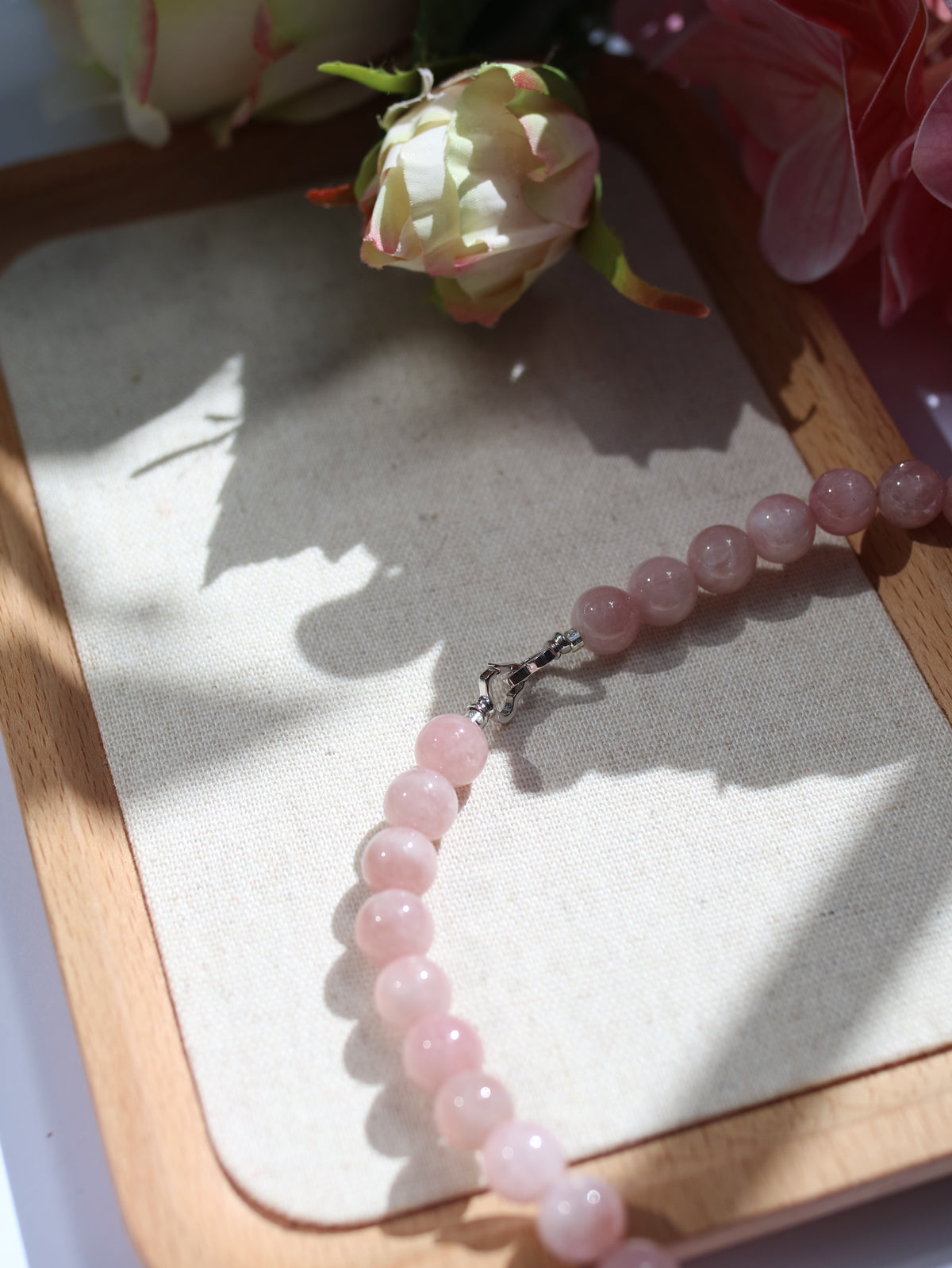 Rosenquarz Halskette | Rosa Edelstein Halskette | minimalistische Kristallkette | naturbelassener Edelsteinschmuck | Geschenk für Sie