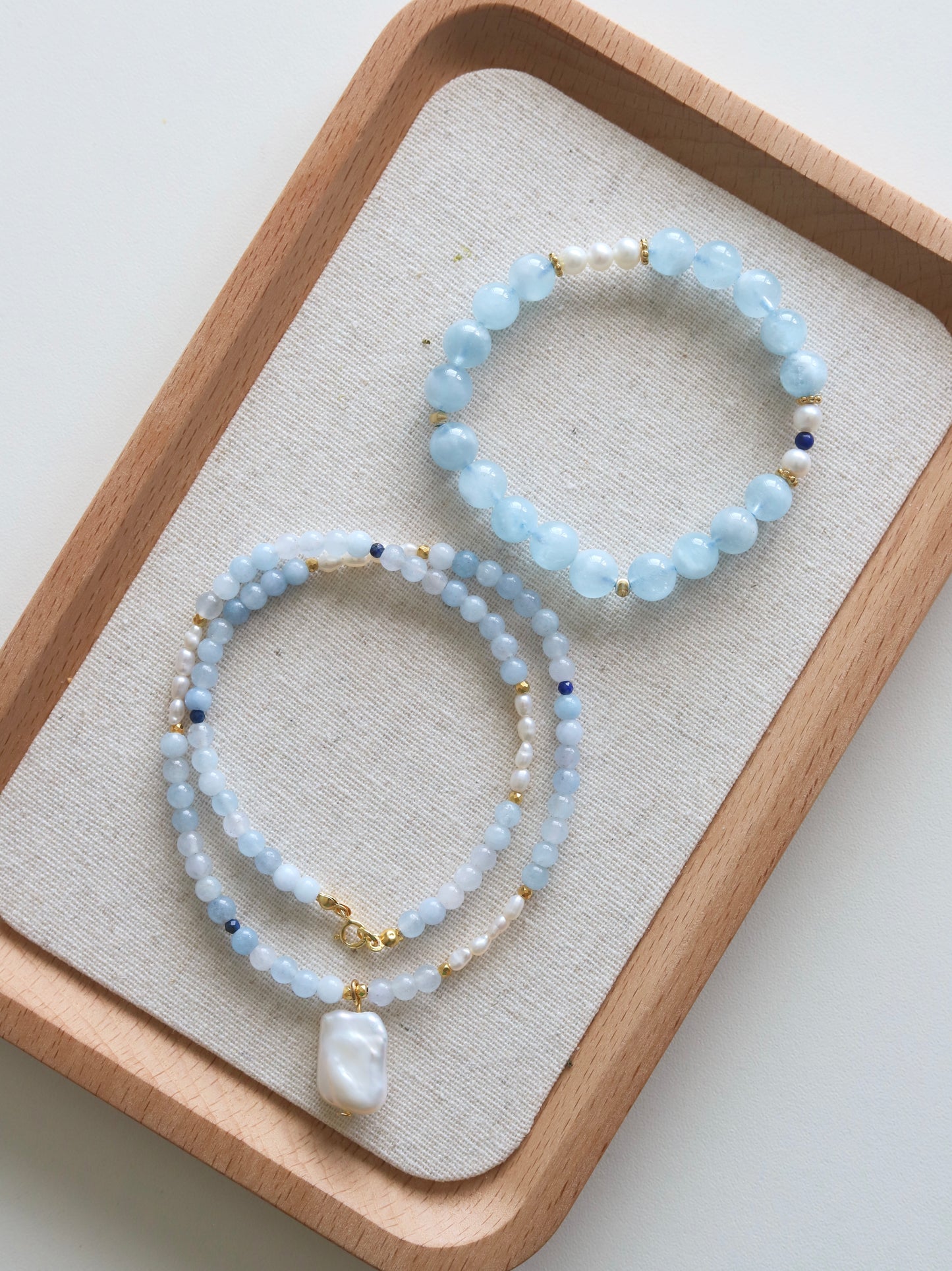 【Element Wasser】Halskette mit Aquamarin, Lapislazuli & Perlen｜Fließende Harmonie